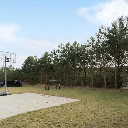 4 Bedroom Lovely In Vaeggerlose Bøtø By