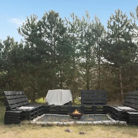 4 Bedroom Lovely In Vaeggerlose Prázdninový dům