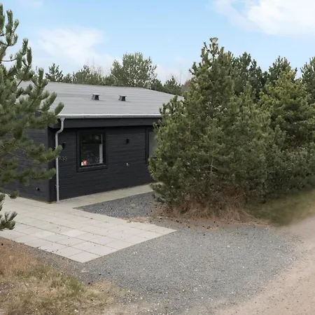 Ferienhaus 4 Bedroom Lovely In Vaeggerlose *