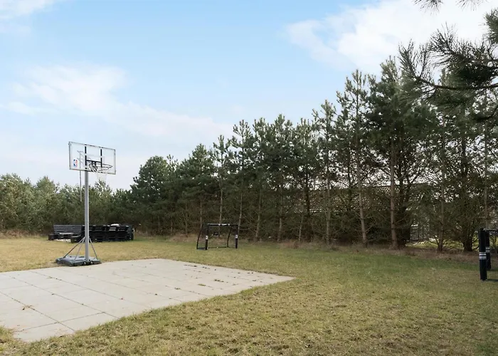 4 Bedroom Lovely In Vaeggerlose Bøtø By