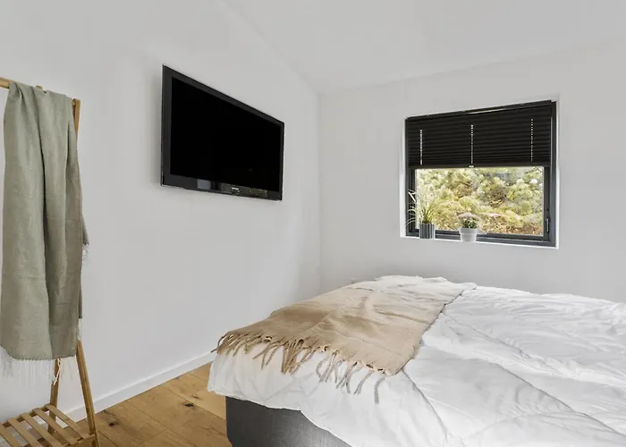 4 Bedroom Lovely In Vaeggerlose